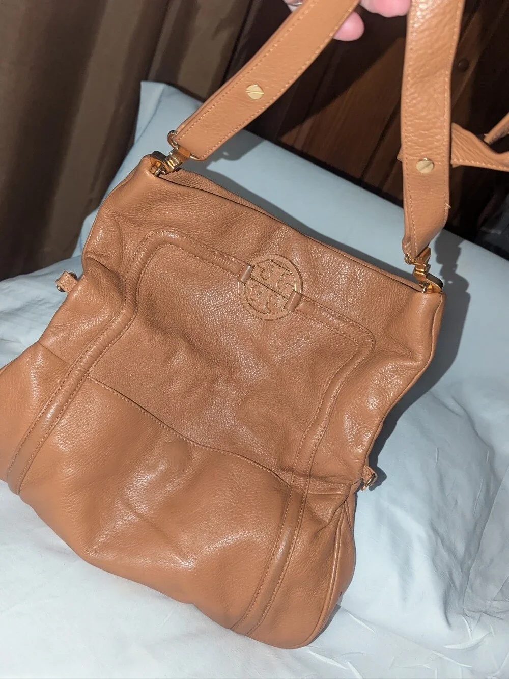 Tory Burch Amanda Fold Over Leather Crossbody Clutch Bag in Cognac Tan